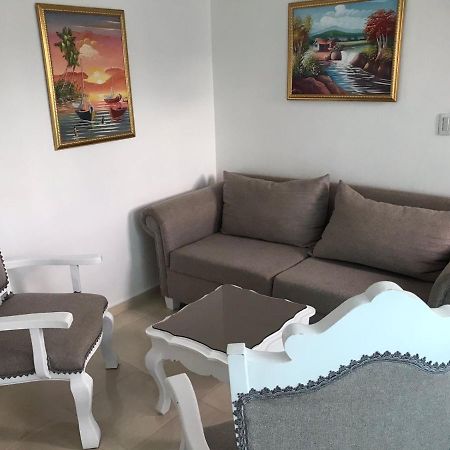 Apartamento Los Rieles 산티아고 데 로스 카바예로스 외부 사진
